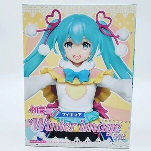Hatsune Miku Winter Wonderland Figure